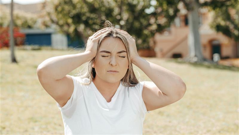 Natural Relief for Dizziness & Brain Fog: Herbal Inhalers Explained